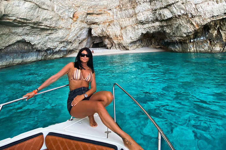 around zakynthos private cruise