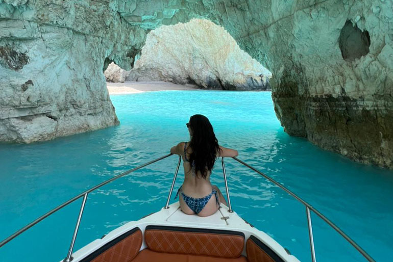 around zakynthos private cruise